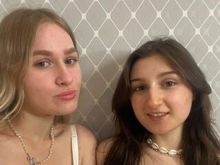 ArleighAndAisly's live cam