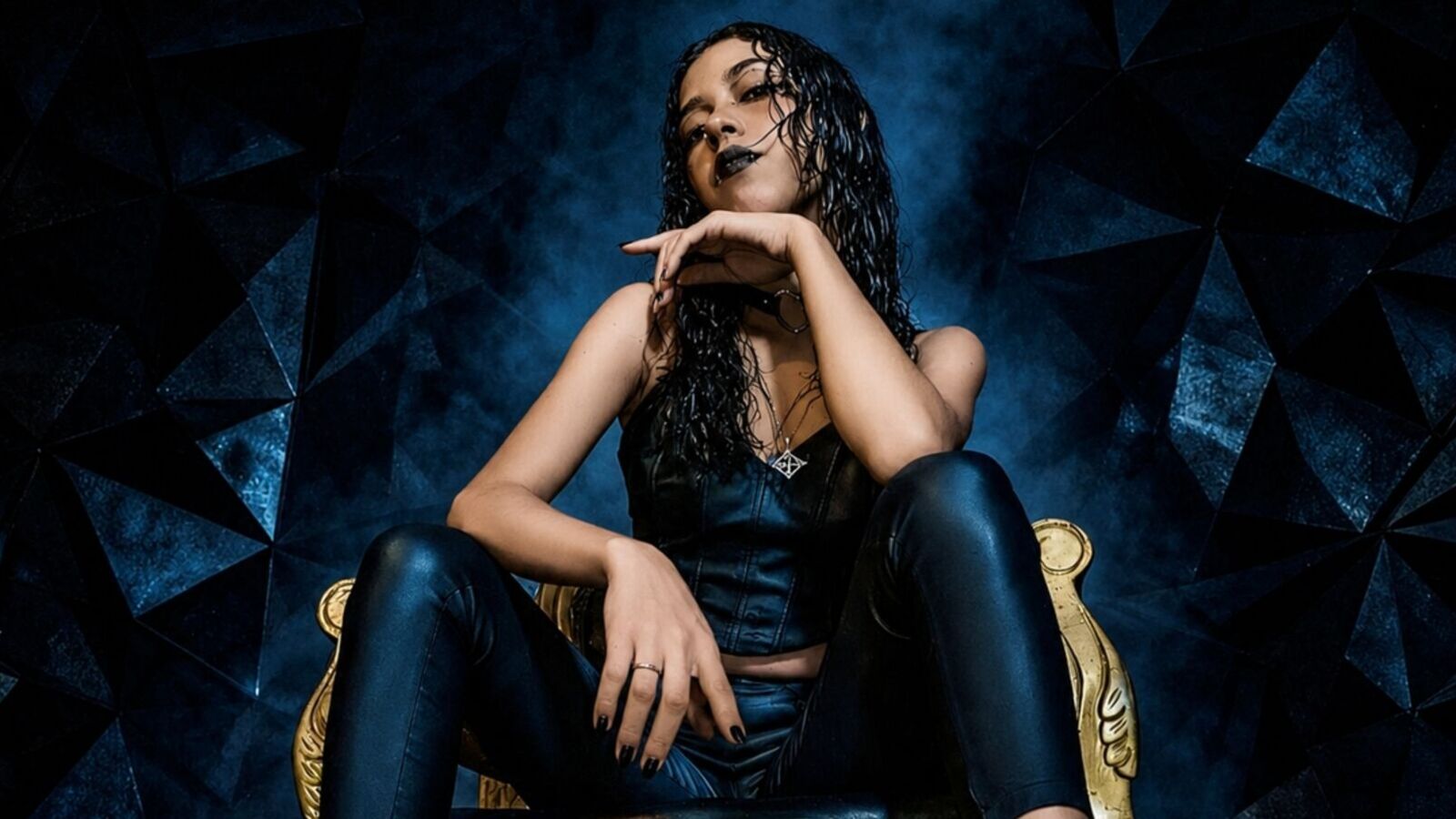 HarperLevig erotic portrait