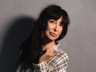 LindaRome-g-live