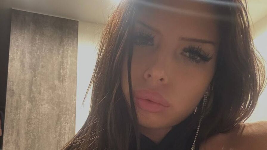 Dancing, Roleplay, Smoke cigarette, Footsex, Snapshot, Joi, Asmr, Twerk