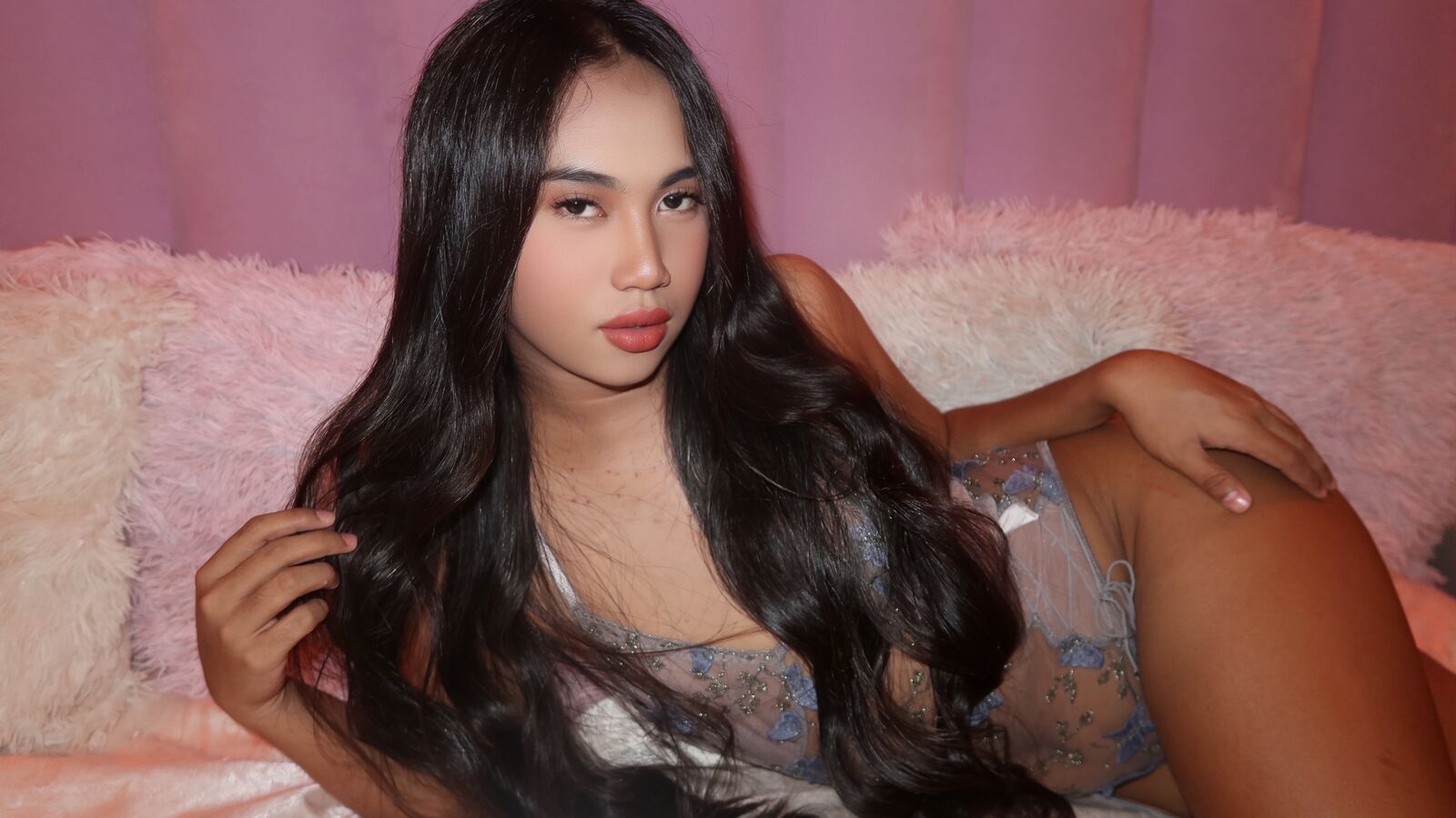 MollySalcedo glamour portrait