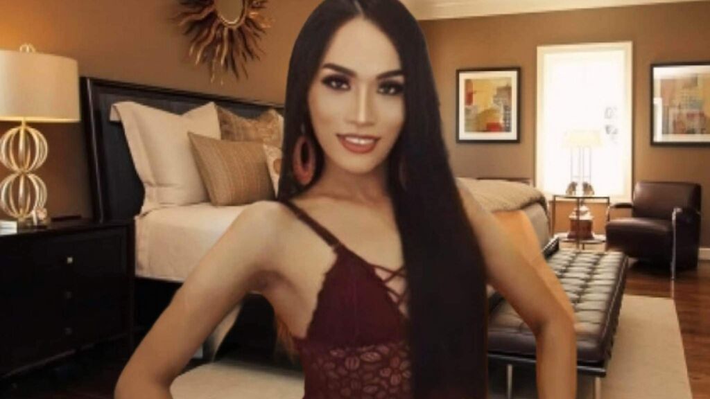 SoffiaGrande live cam model at LiveJasmin