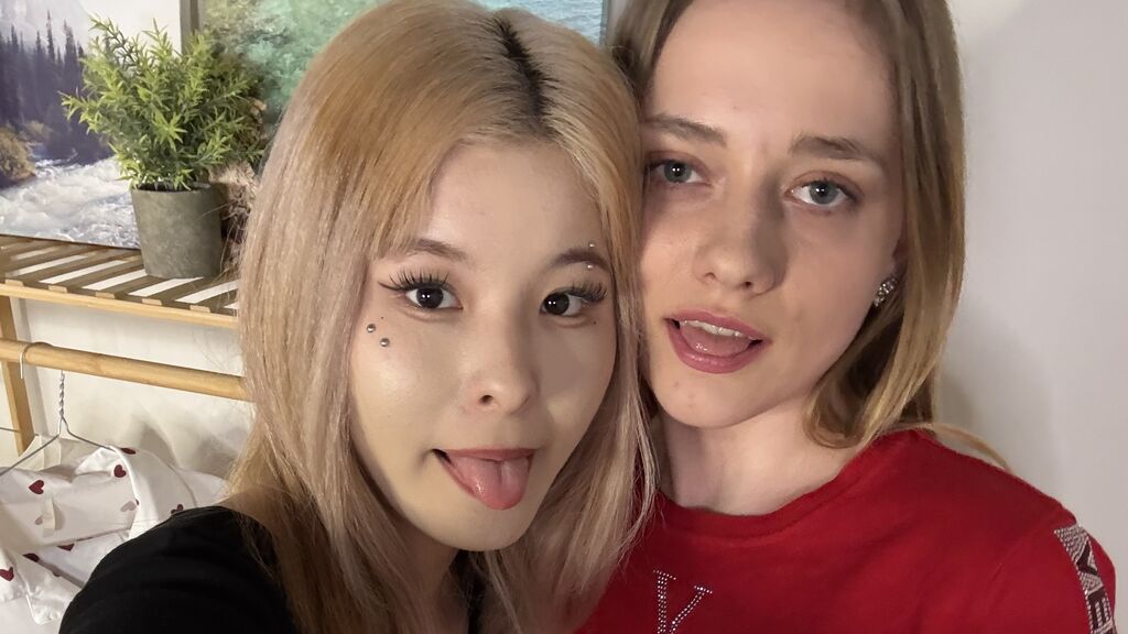 Watch  CherieAndDominic live on LiveJasmin