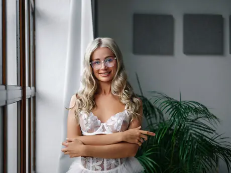 Chat with StephanieMoore