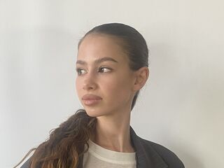 CarlynKernell age 18
