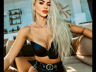 TanyaRobinson Latina live cam models