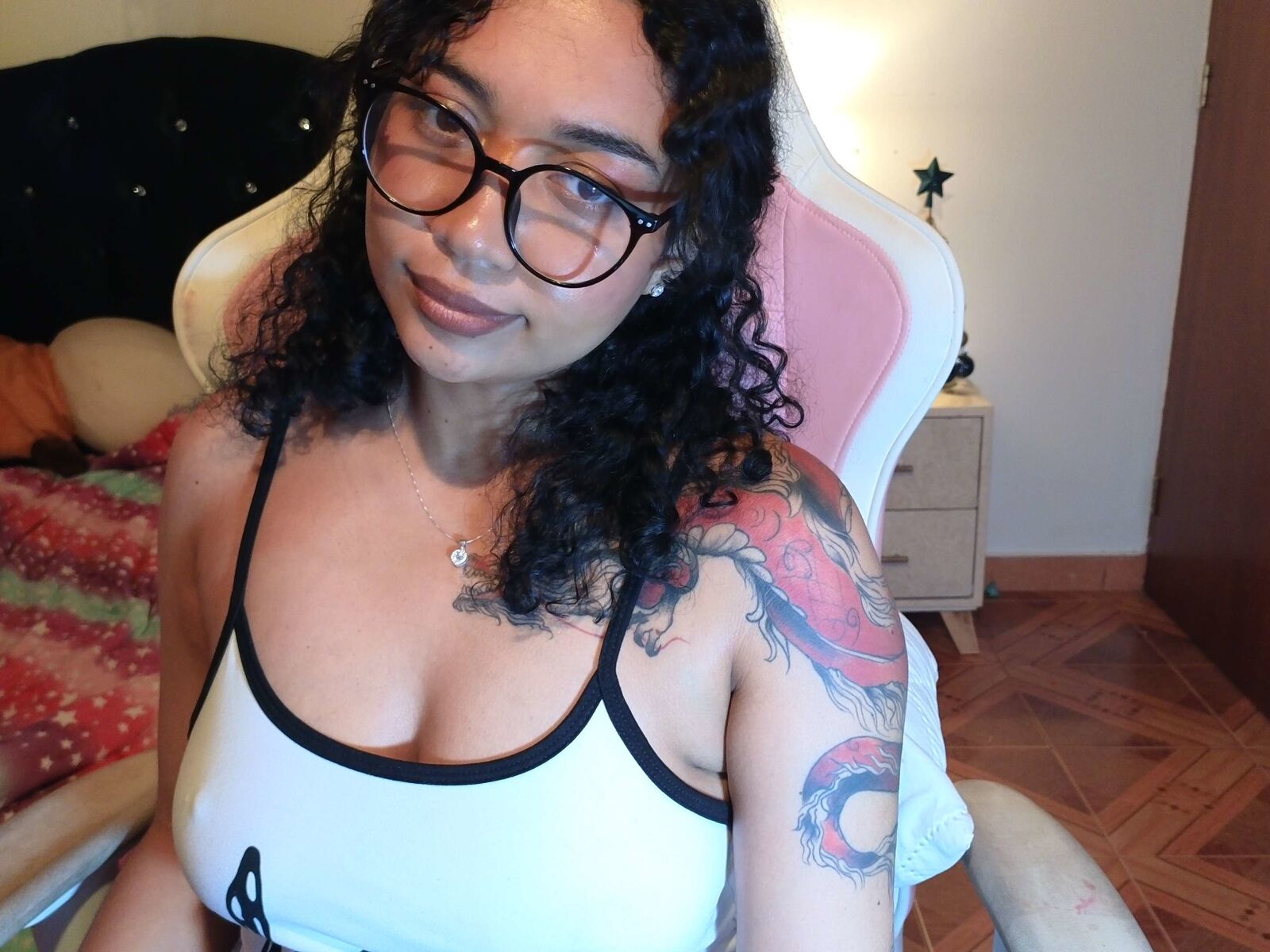 Live cam for NannaLizz