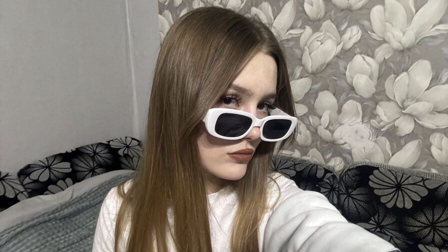 Watch AngelicaKatie live on Amateur Porn
