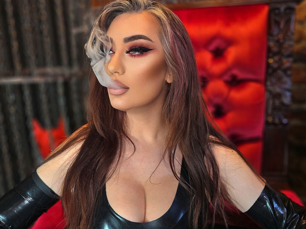 MiaLucy Profile Image