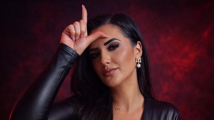 Discover RaveenNoire VIP show