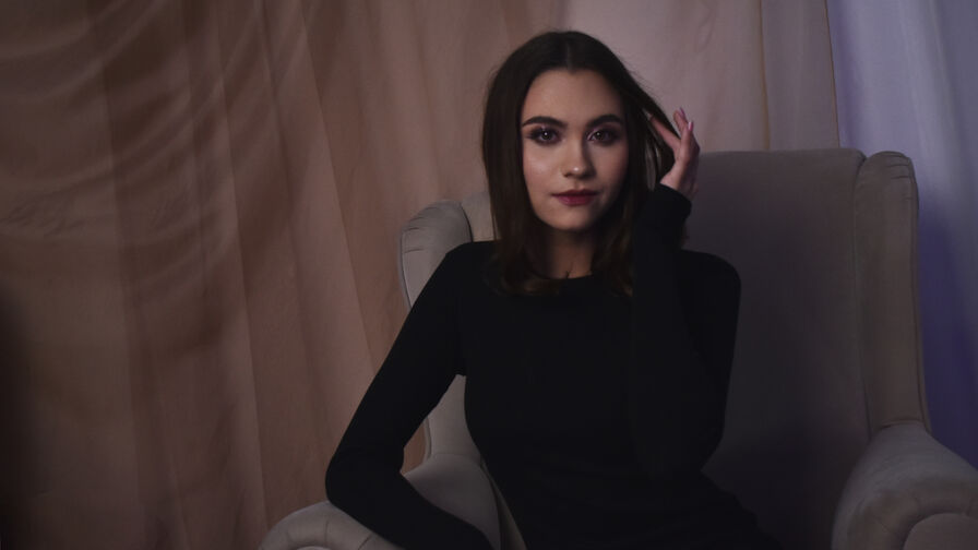EllaCurtis
