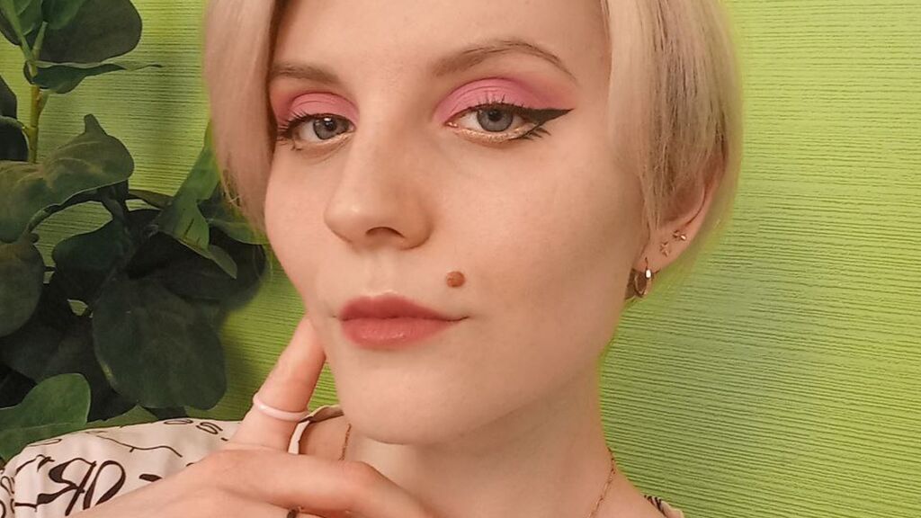  online at GirlsOfJasmin