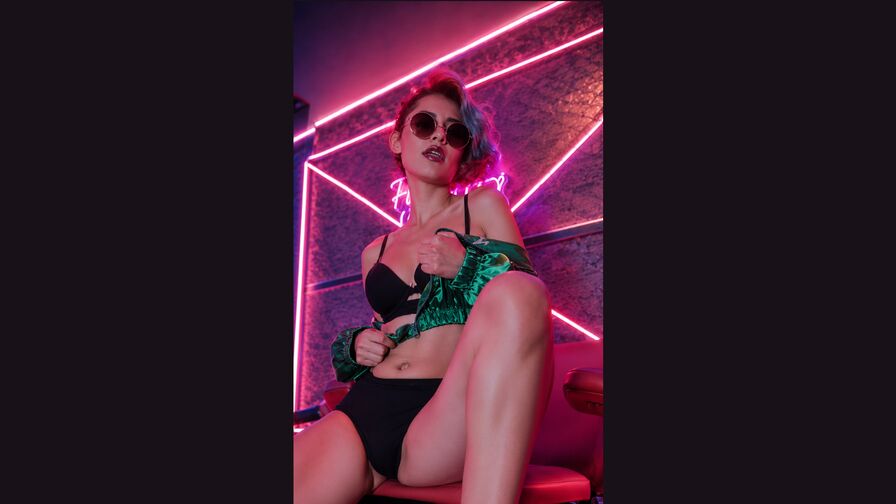 Live HD Nude Chat with SharomPolansky