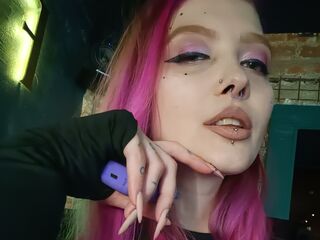 KikkiLee Porn Show