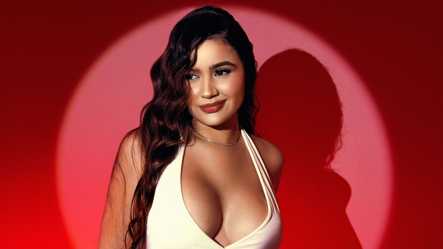 Watch LaraCole live on Amateur Blogger🎉