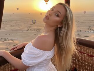 nude live chatroom SashaHardys