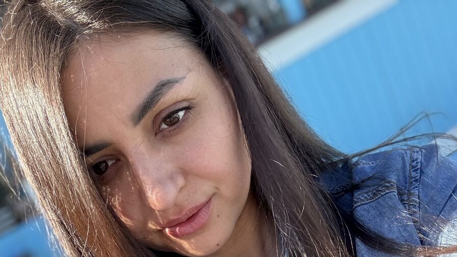 Watch CintyMufin live on DMS List