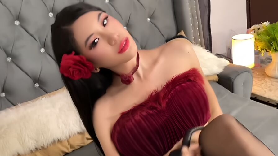 Watch SukiSoju live on Cam Plug