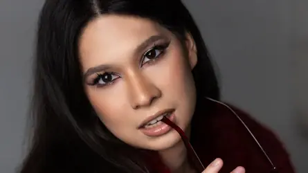 SaraDenar's chat room