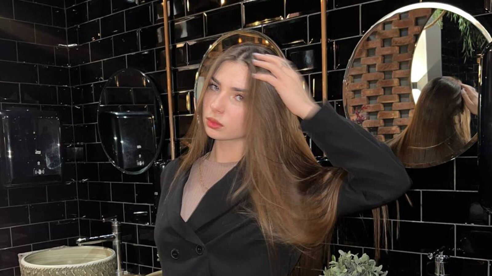 ViolaSokolowich glamour portrait