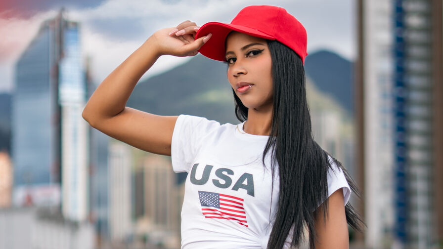Watch LauranJackson live on Ultra Erotica