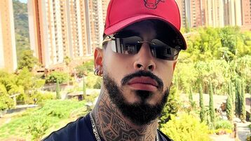 VinzenzRizzo webcam show