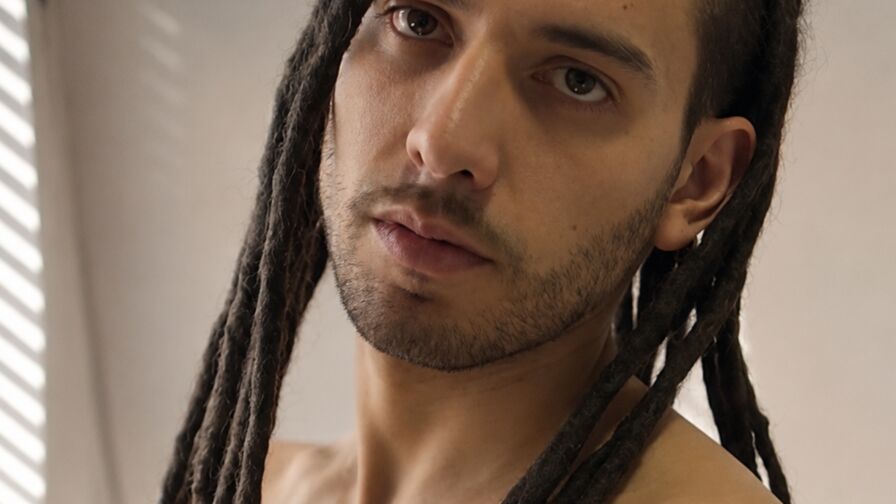 Watch AsgarDamian live on Useporn
