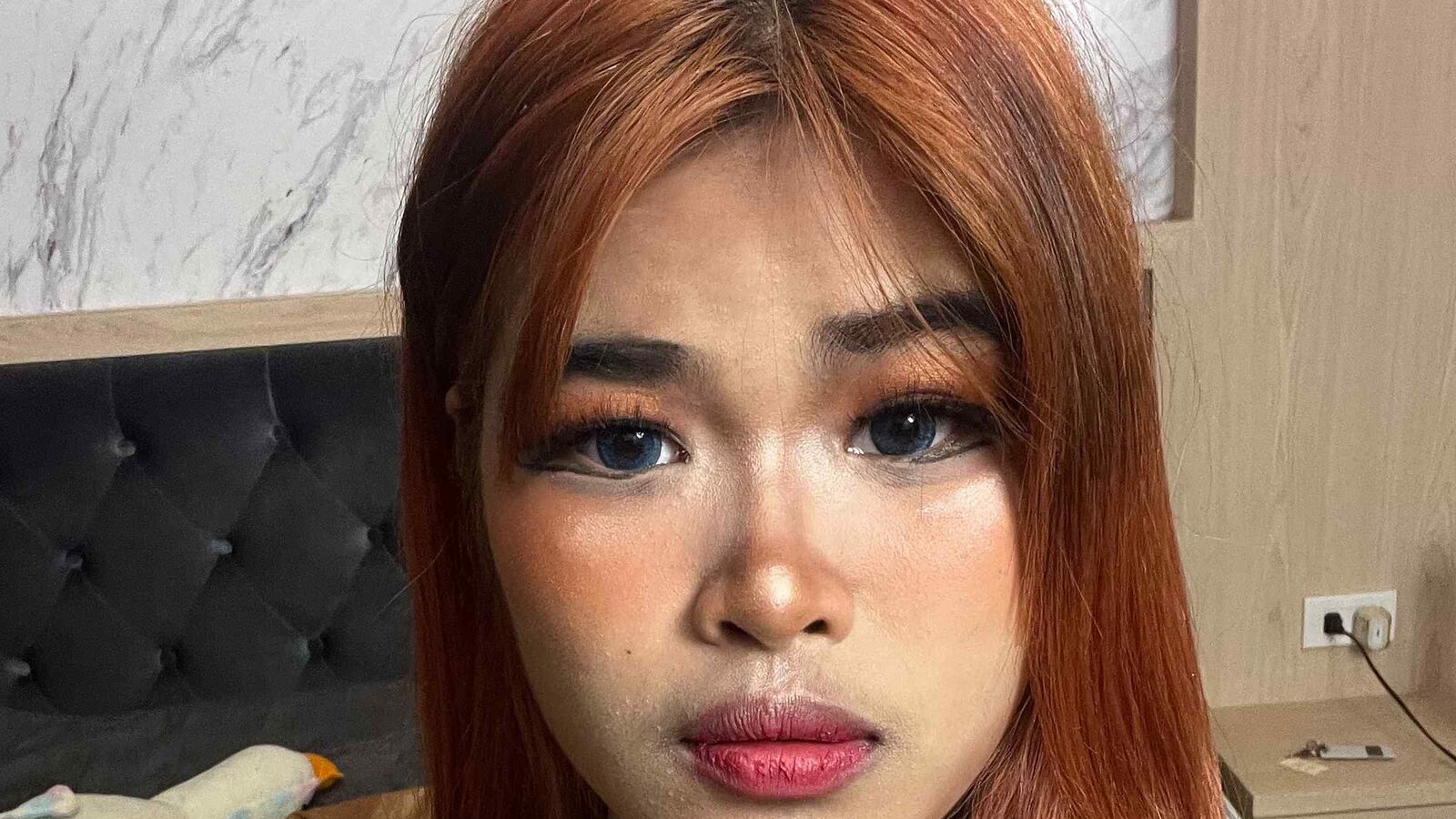 ThaiiTwix erotic portrait