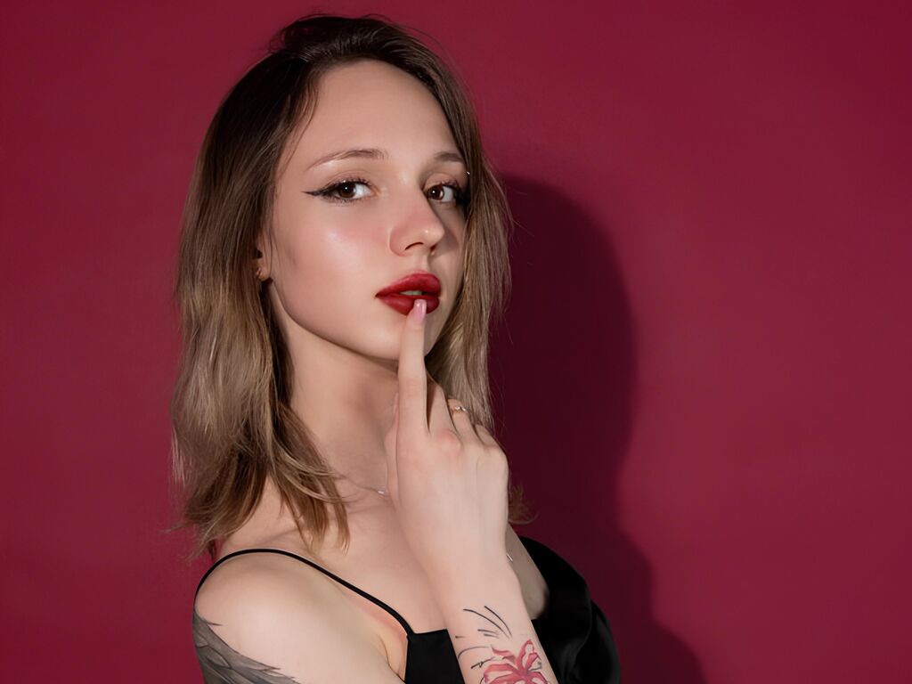 RaeAlexa live streaming girl cam