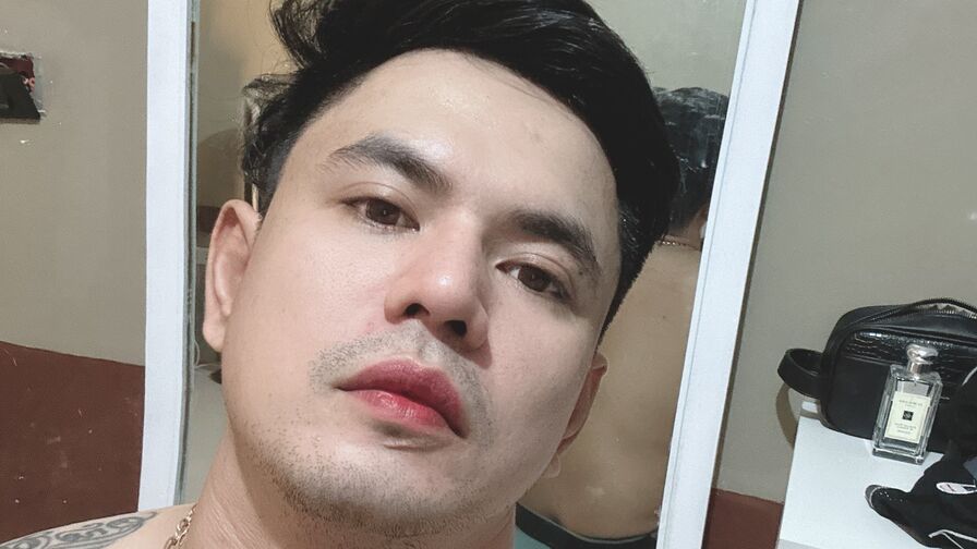 Watch JoshuaDavid live on Ultra Erotica
