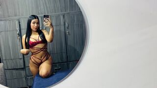 MollyDamiam — LIVE on LiveJasmin