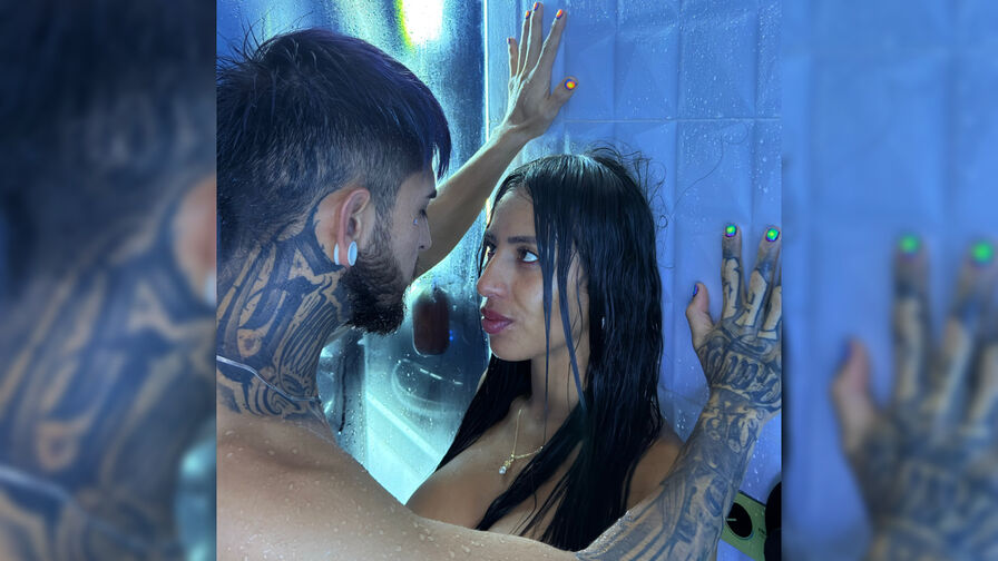 Watch KendallAndKeylor live on Cam Plug