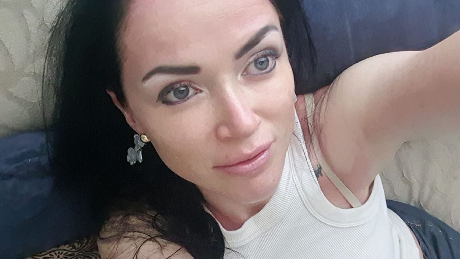 AndreaKaen erotic portrait