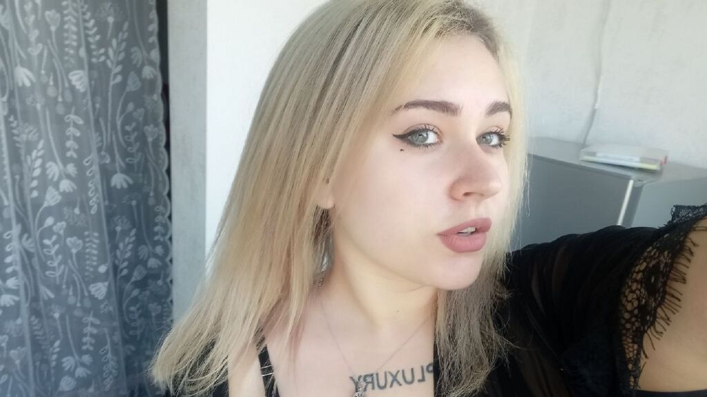DinahSalimas