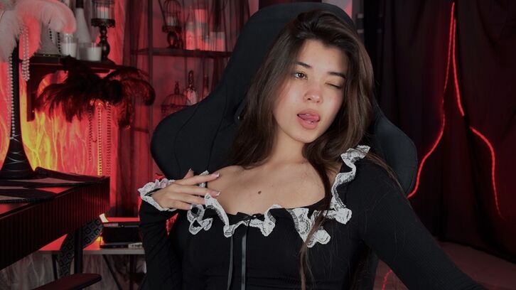 VivienneBlackwoo live webcam show