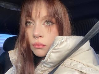 nude chatroom AlisaYouns