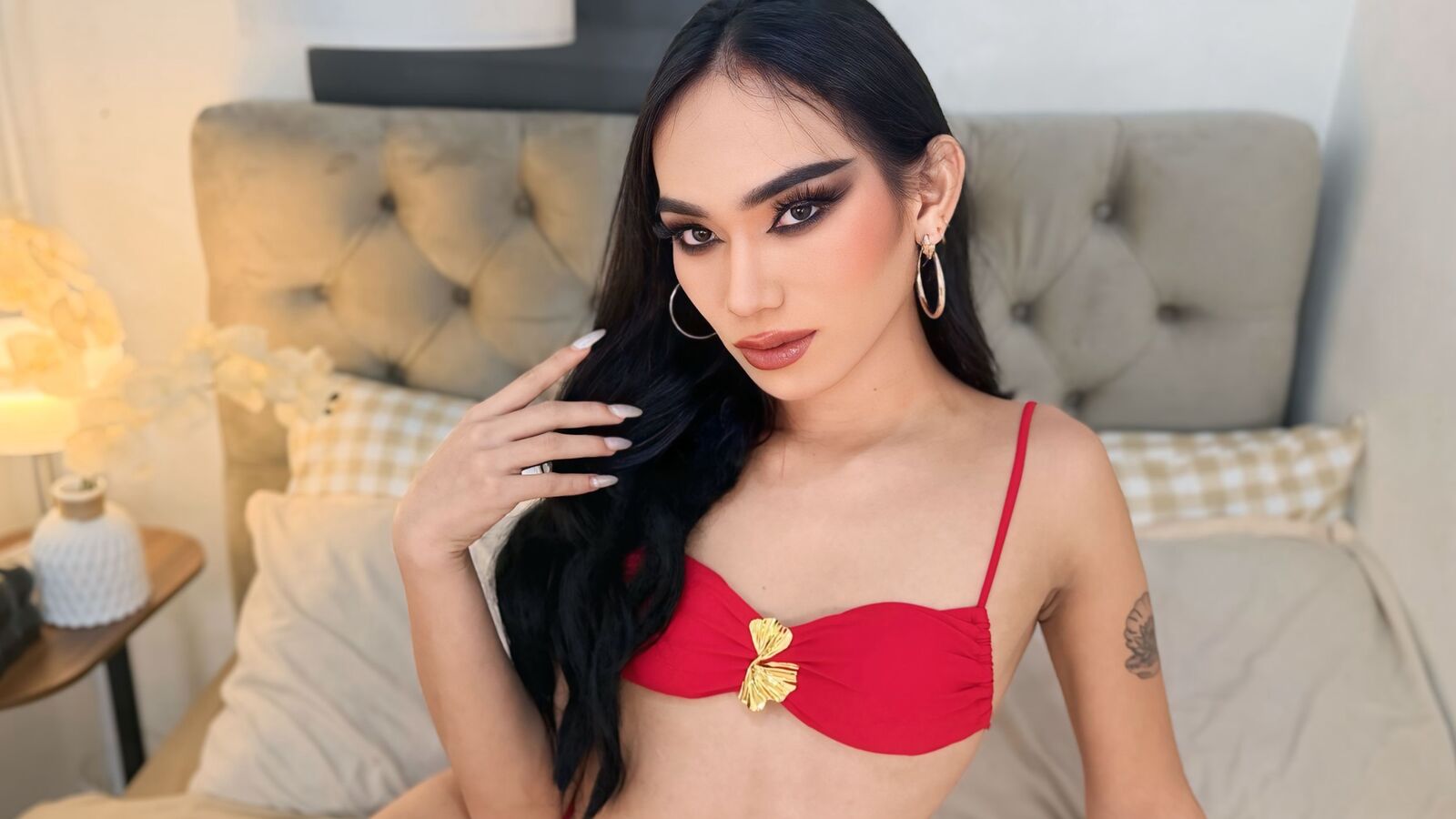 KatrinaLopez glamour portrait