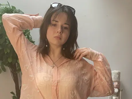 Chat with CweneClose