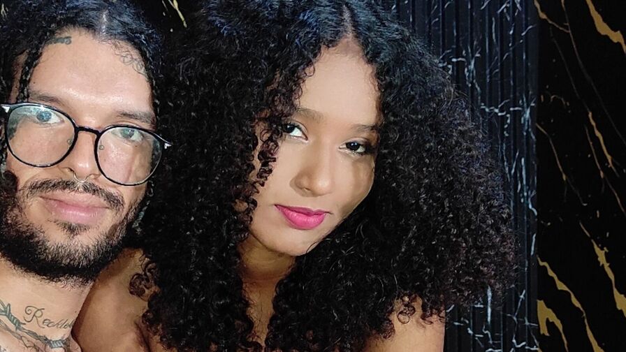 Watch KarlisAndSam live on freshseotools.com
