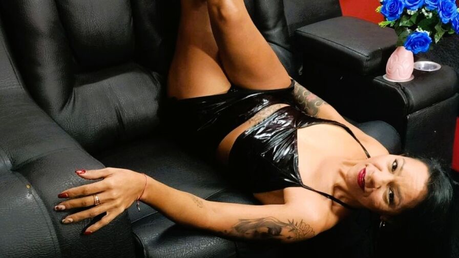 BarryMore live cam model