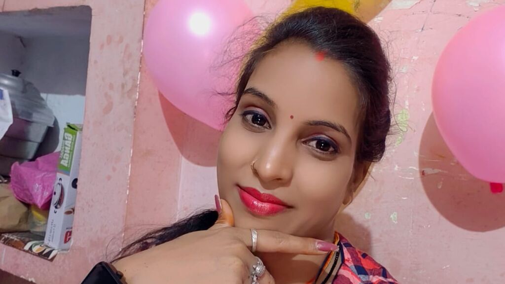 AksharaSingh online on GirlsOfJasmin