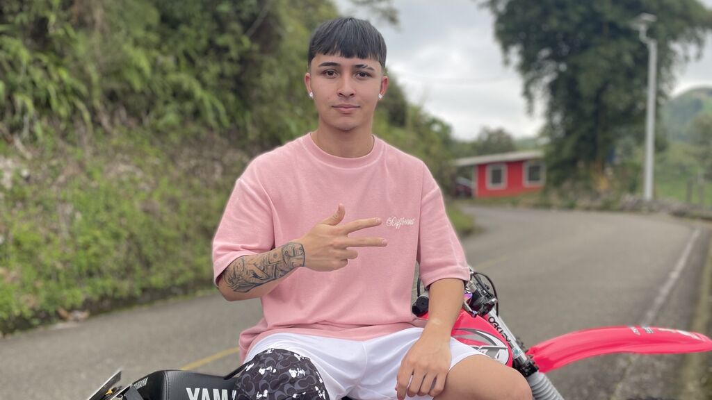 DamienSmith