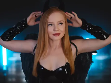 Chat with ChloeRichardson