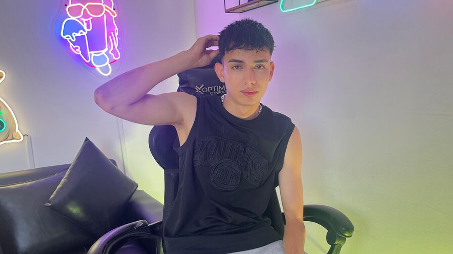 Watch JonathanRouse live on Free Webcamz