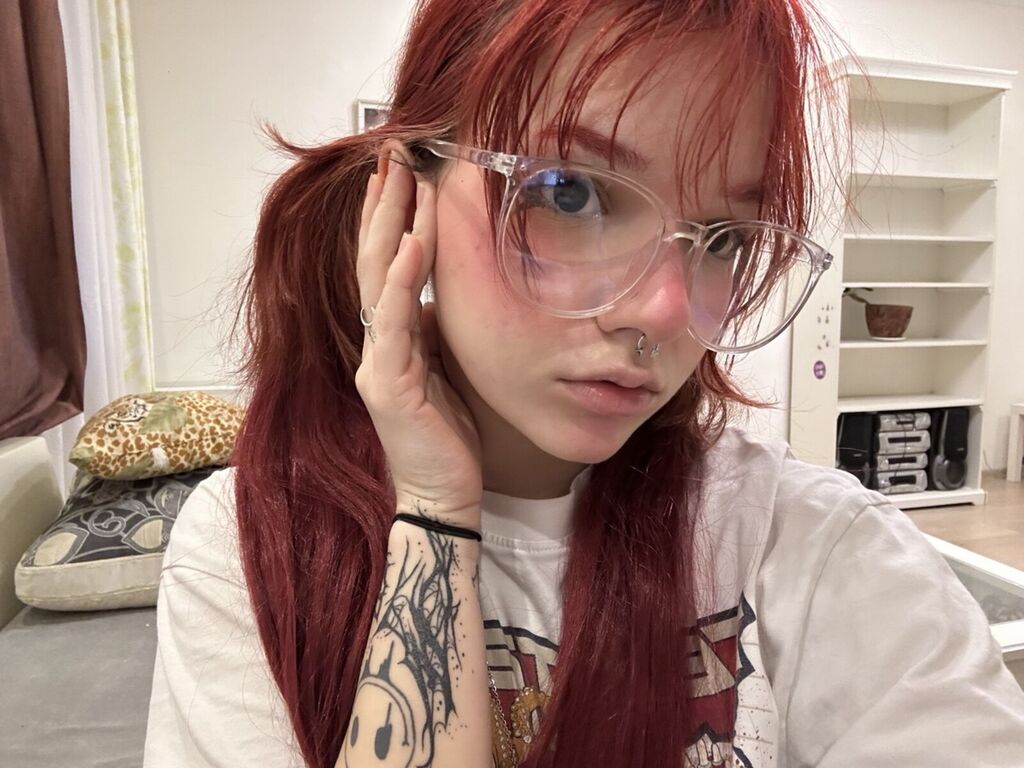MollyPlatt from Web Night Cam