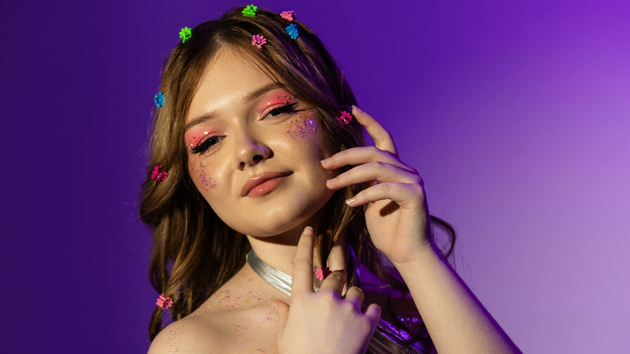 Watch ElinaVale live on freshseotools.com