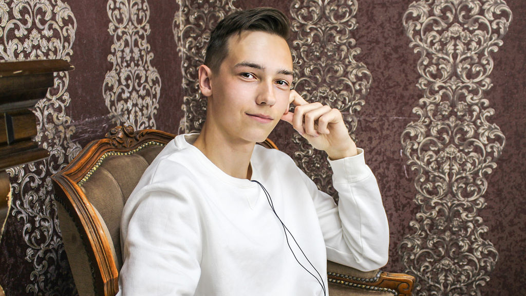 CutieJacobForU webcam show