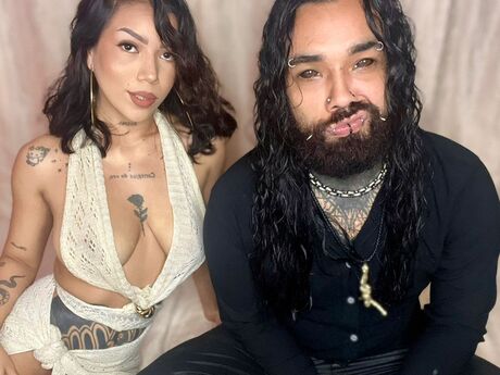 Chat with MarlyAndArias