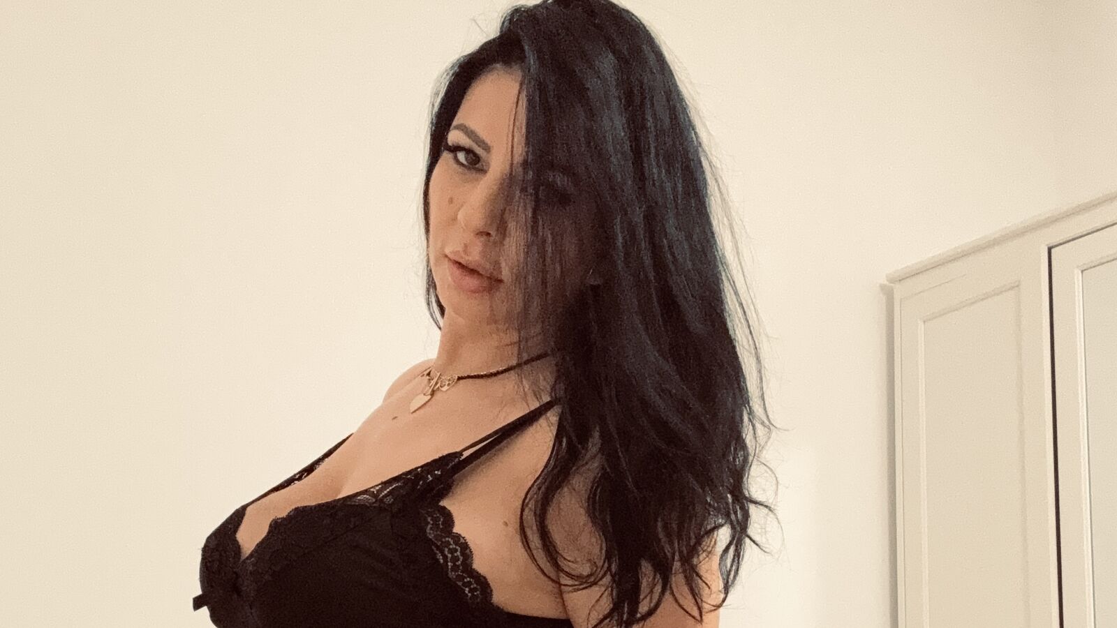 SashaAlexis erotic portrait