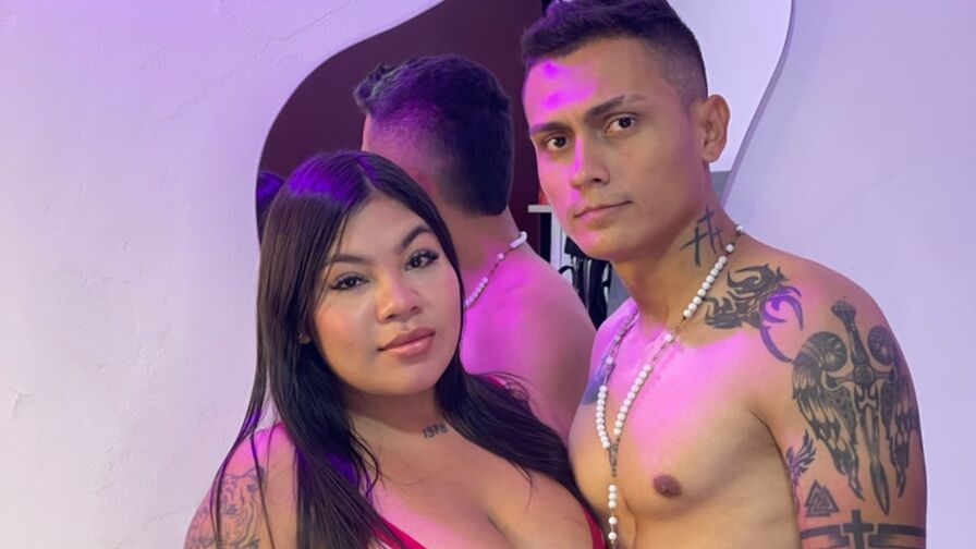 Watch CrystalAndDrake live on freshseotools.com
